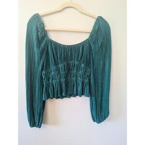 ASTR The Label Ziva Top Plisse Peasant Blouse Hunter Green Renaissance Large